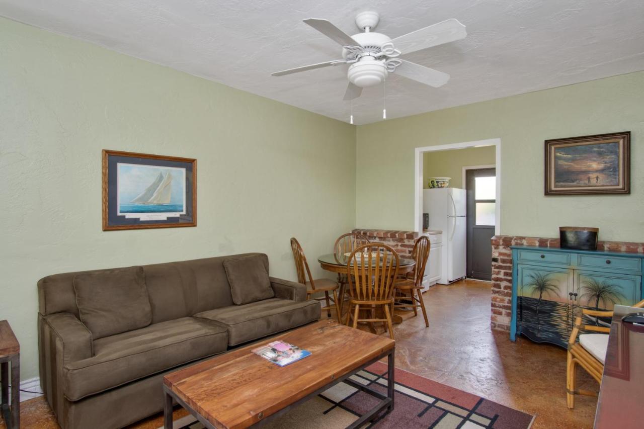 Beach Place Guesthouses Cocoa Beach Exterior foto